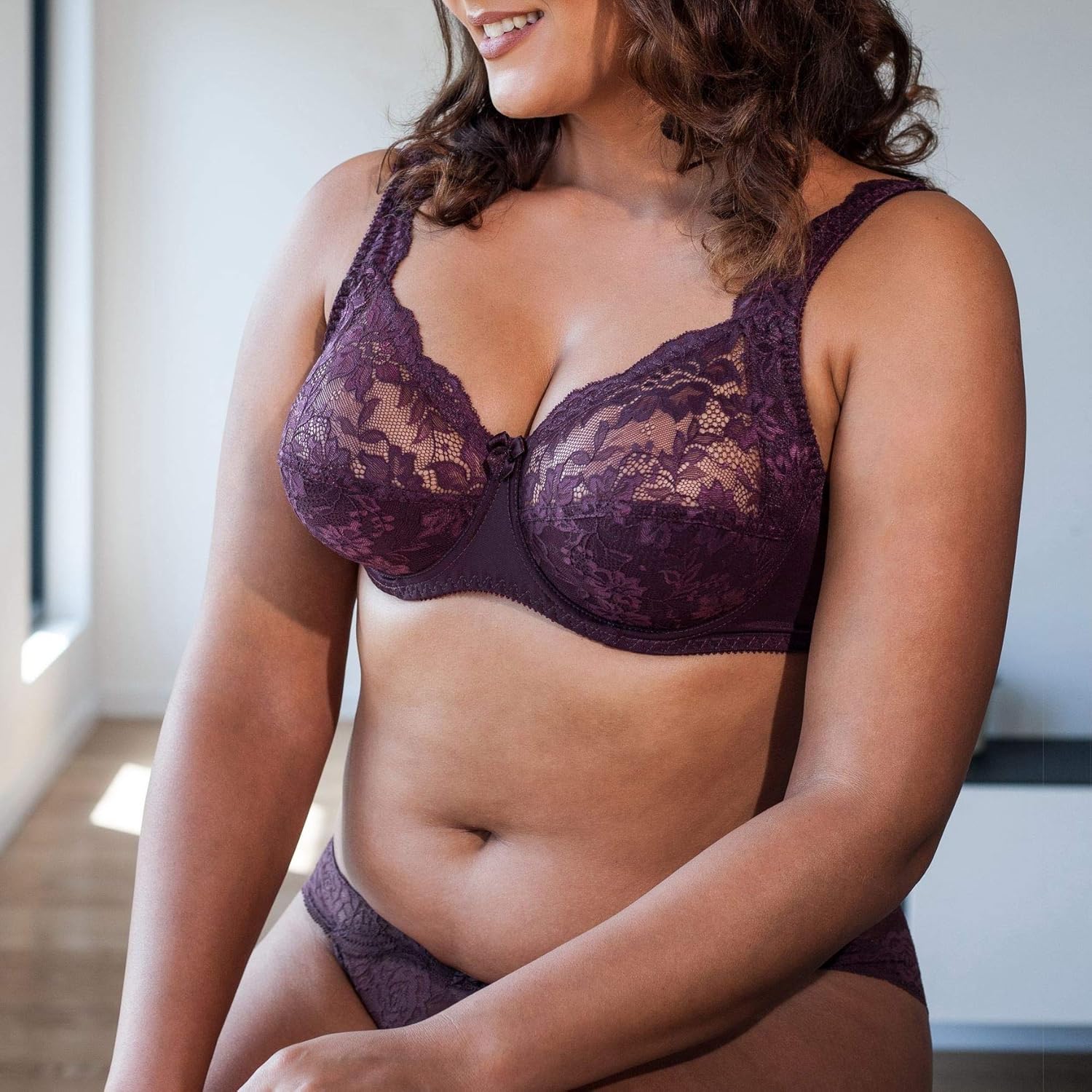 Liemenėlė Leona – pakietinta, su lankeliais, kvėpuojanti, latviška kokybė